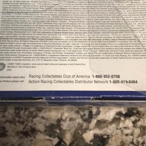 Nascar Dodge Winner's Circle 1/24 Muppets Car #19 original box 25th anniversary - Picture 8 of 11